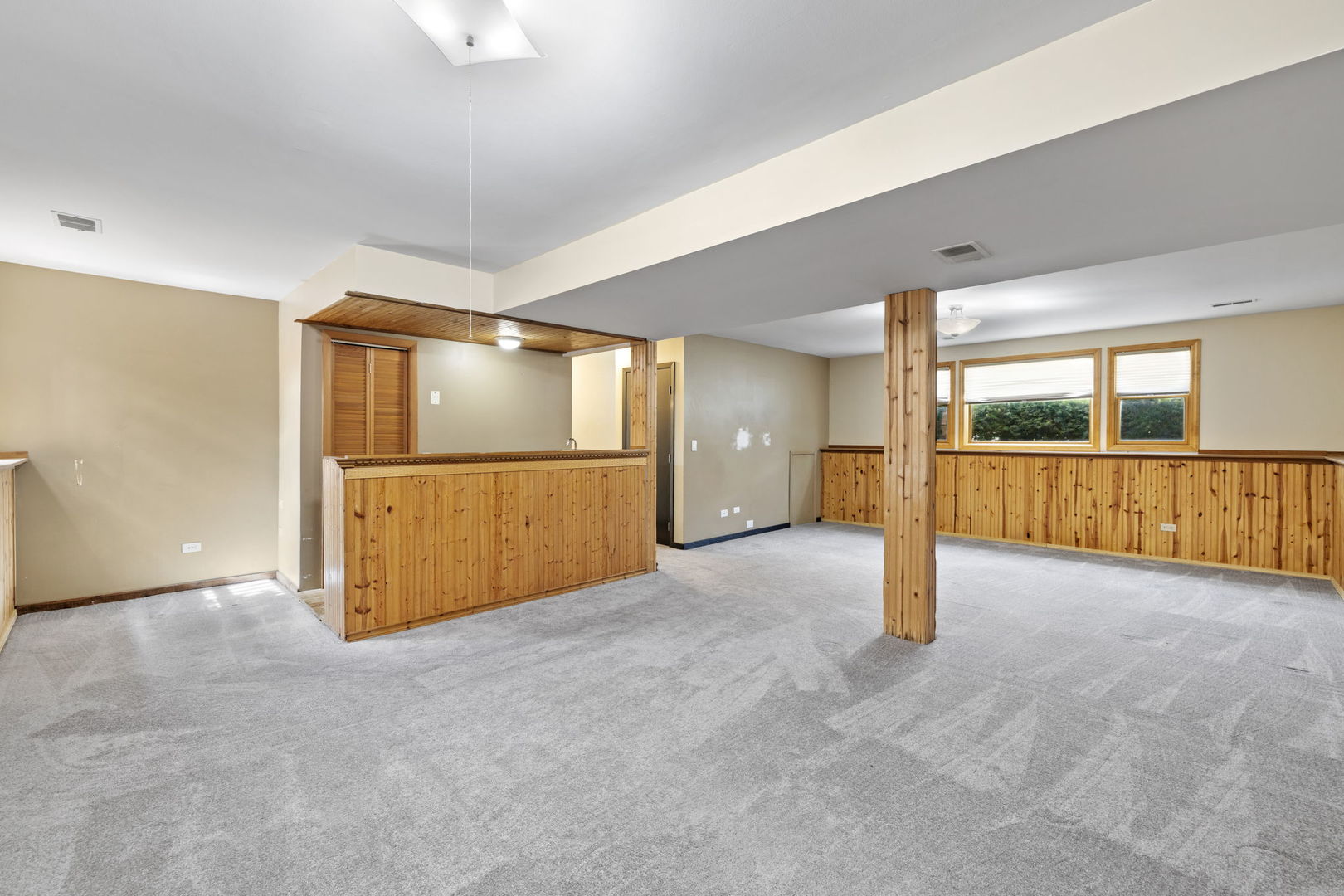 913 S Bentley Road, New Lenox, IL 60451