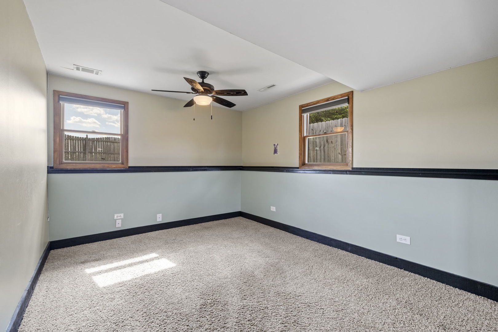 913 S Bentley Road, New Lenox, IL 60451