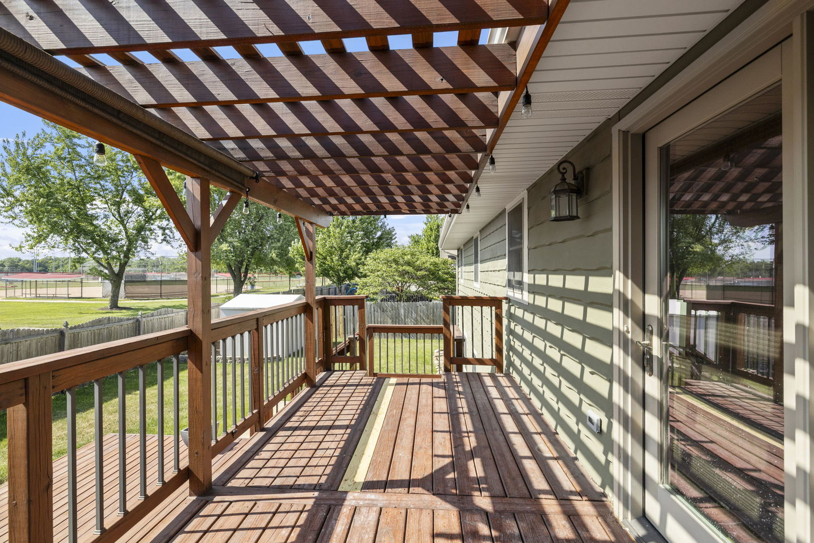 913 S Bentley Road, New Lenox, IL 60451