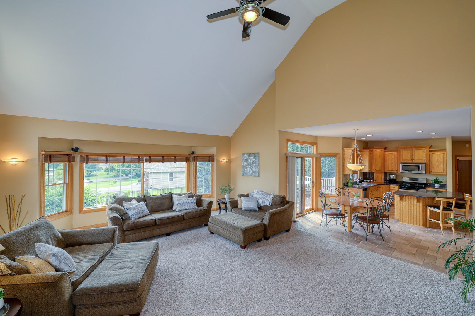 1272 Coyote Court, Hampshire, IL 60140