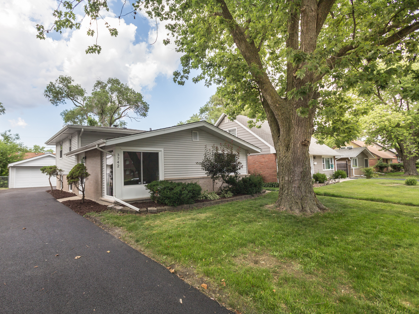 3742 W 168th Street, Country Club Hills, IL 60478