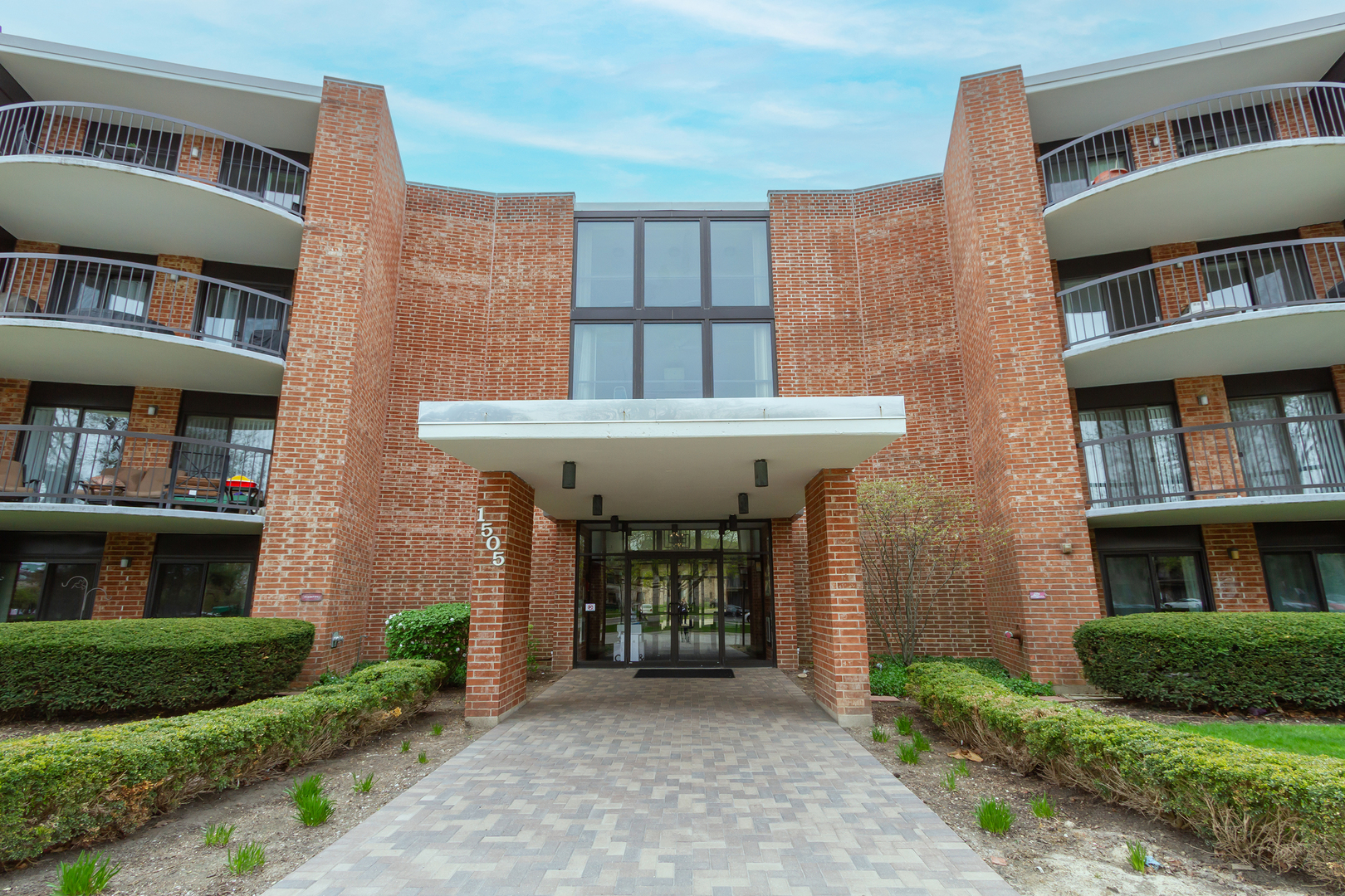 1505 E Central Road #211B, Arlington Heights, IL 60005