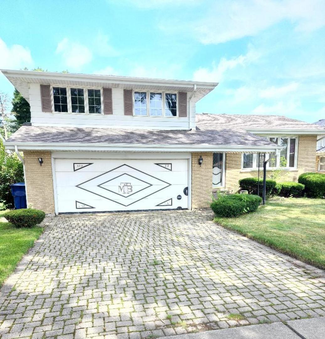 6232 W 91st Street, Oak Lawn, IL 60453
