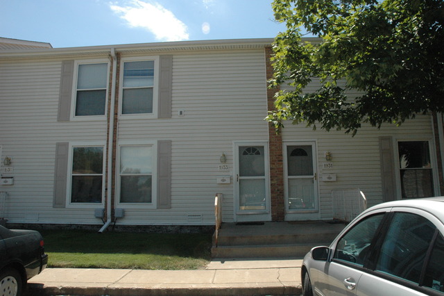 1933 Kenilworth Circle, Hoffman Estates, IL 60169