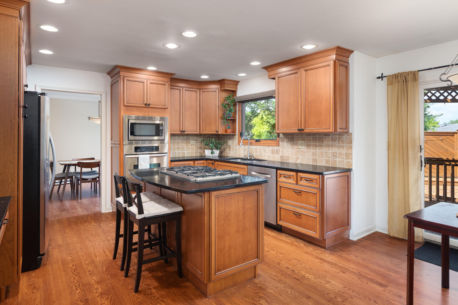 2261 Remington Drive, Naperville, IL 60565