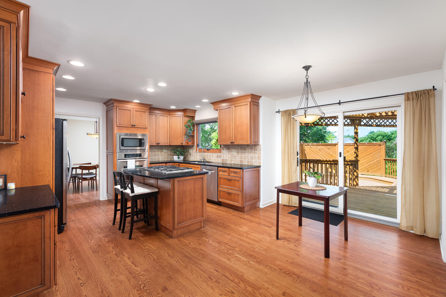 2261 Remington Drive, Naperville, IL 60565