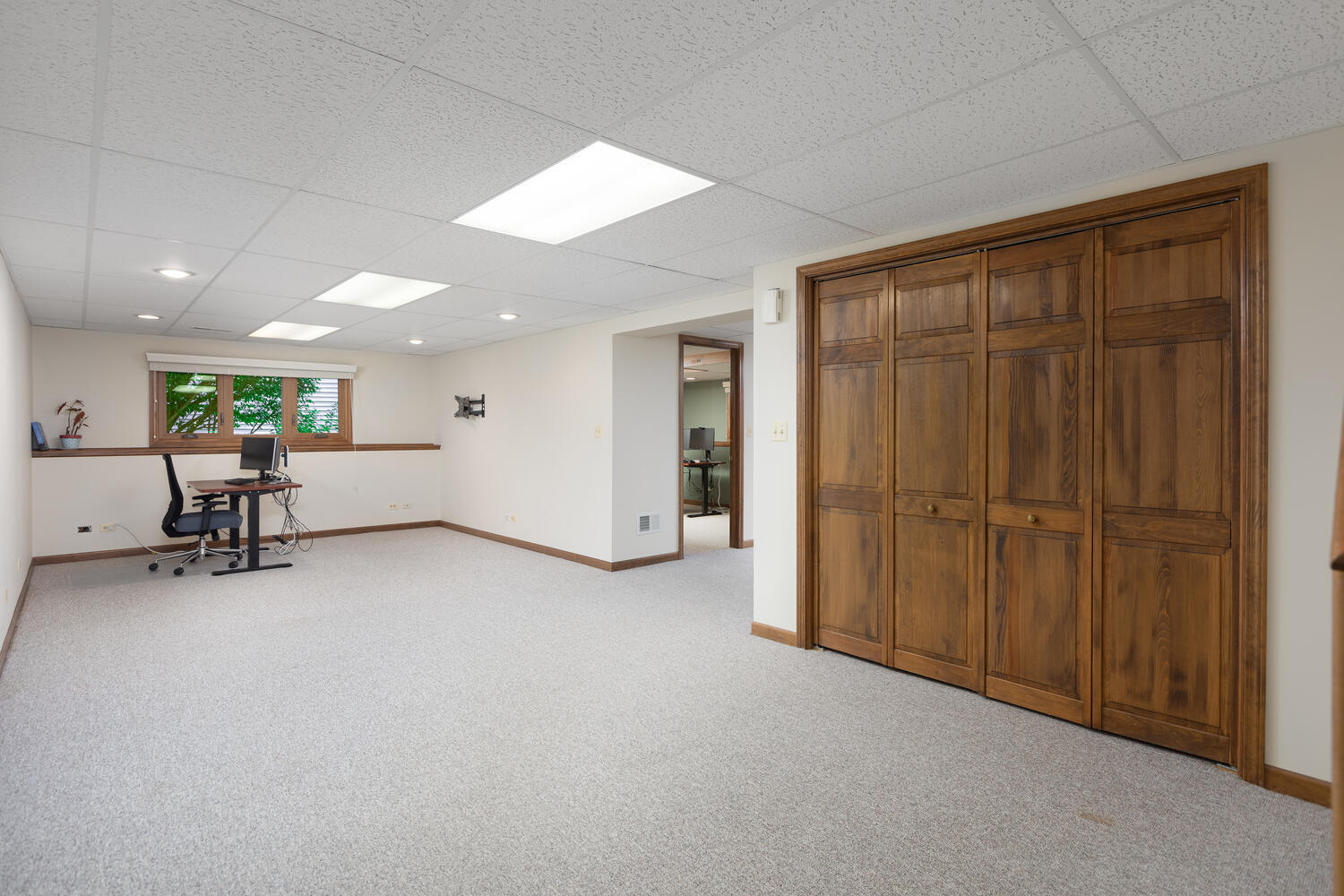 2261 Remington Drive, Naperville, IL 60565