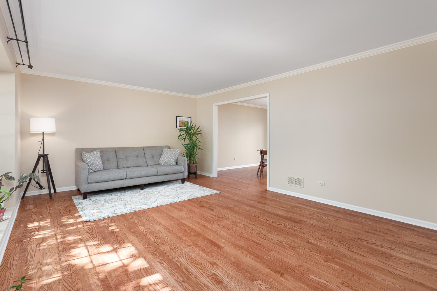 2261 Remington Drive, Naperville, IL 60565