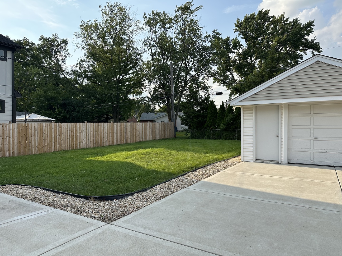465 W Fremont Avenue, Elmhurst, IL 60126