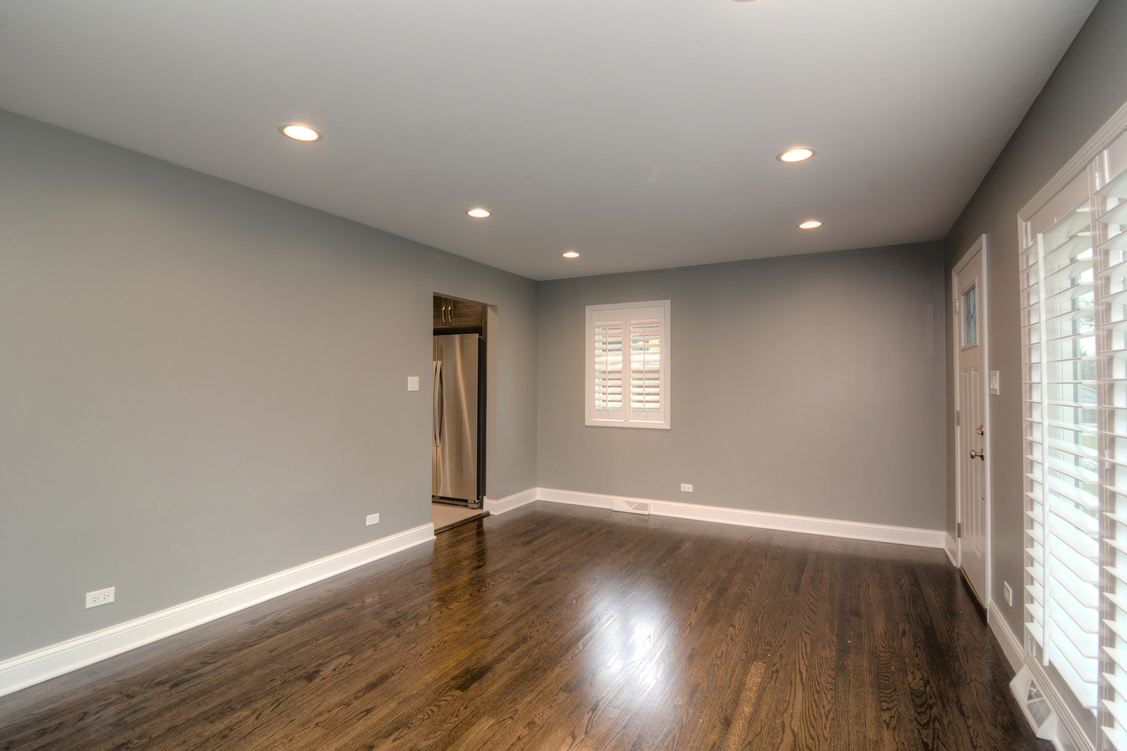 465 W Fremont Avenue, Elmhurst, IL 60126