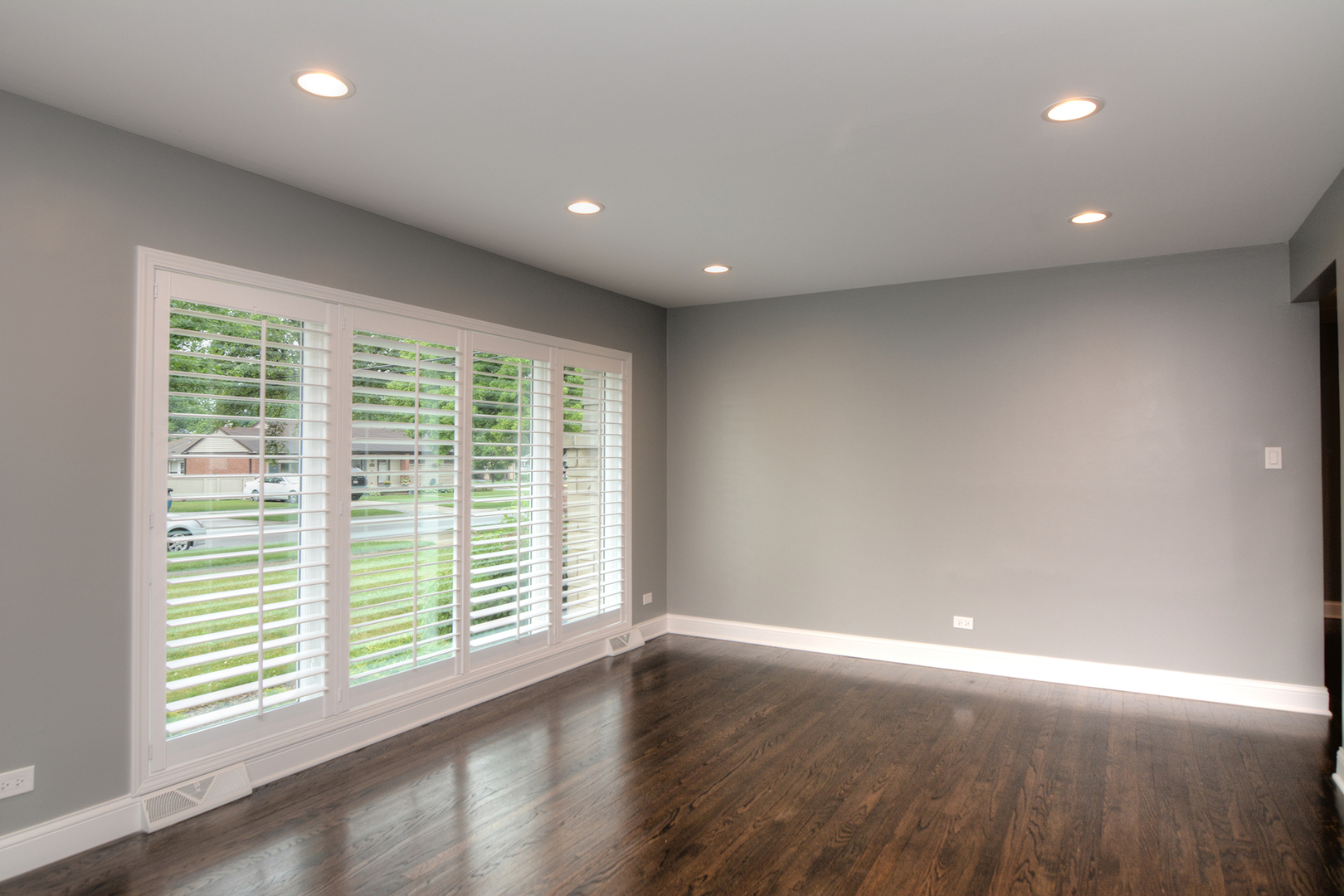 465 W Fremont Avenue, Elmhurst, IL 60126