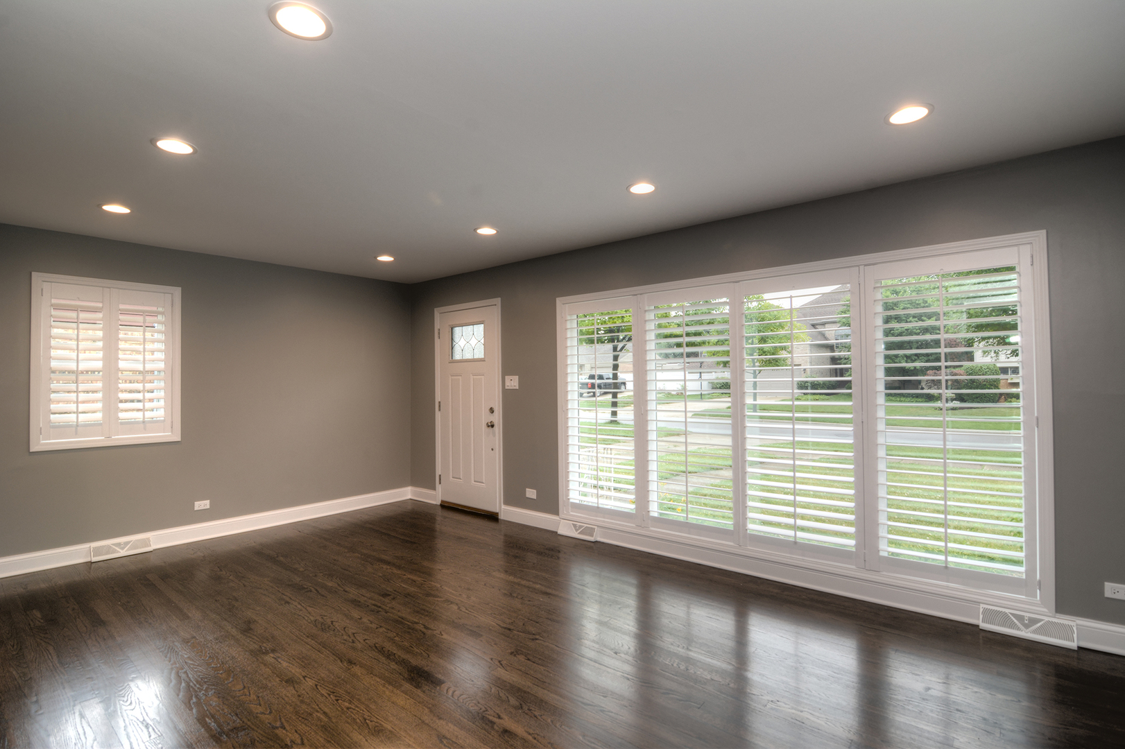 465 W Fremont Avenue, Elmhurst, IL 60126