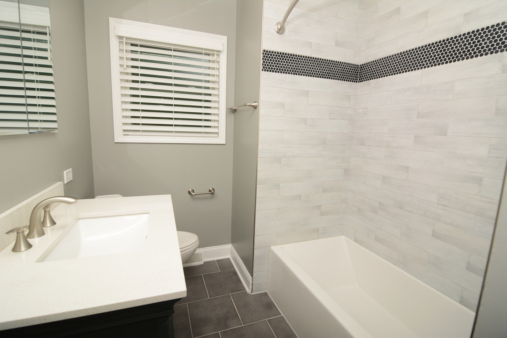 465 W Fremont Avenue, Elmhurst, IL 60126