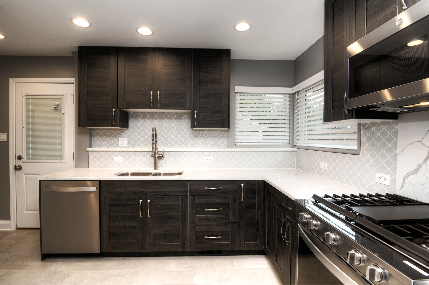 465 W Fremont Avenue, Elmhurst, IL 60126