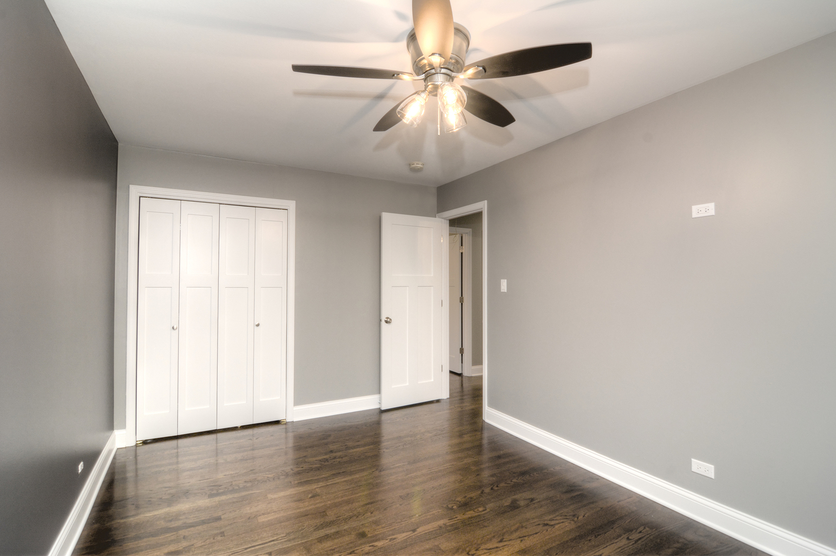 465 W Fremont Avenue, Elmhurst, IL 60126