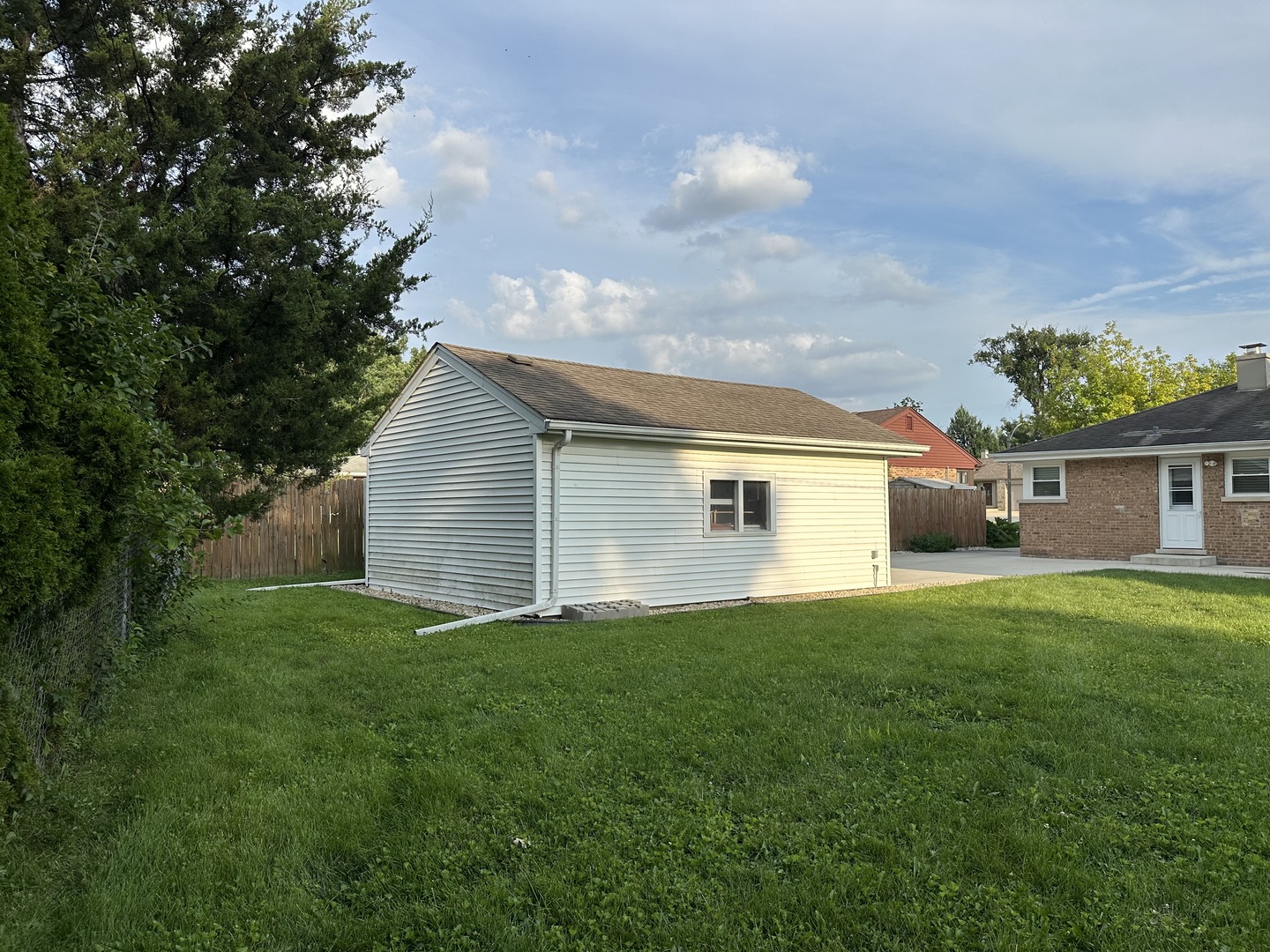 465 W Fremont Avenue, Elmhurst, IL 60126
