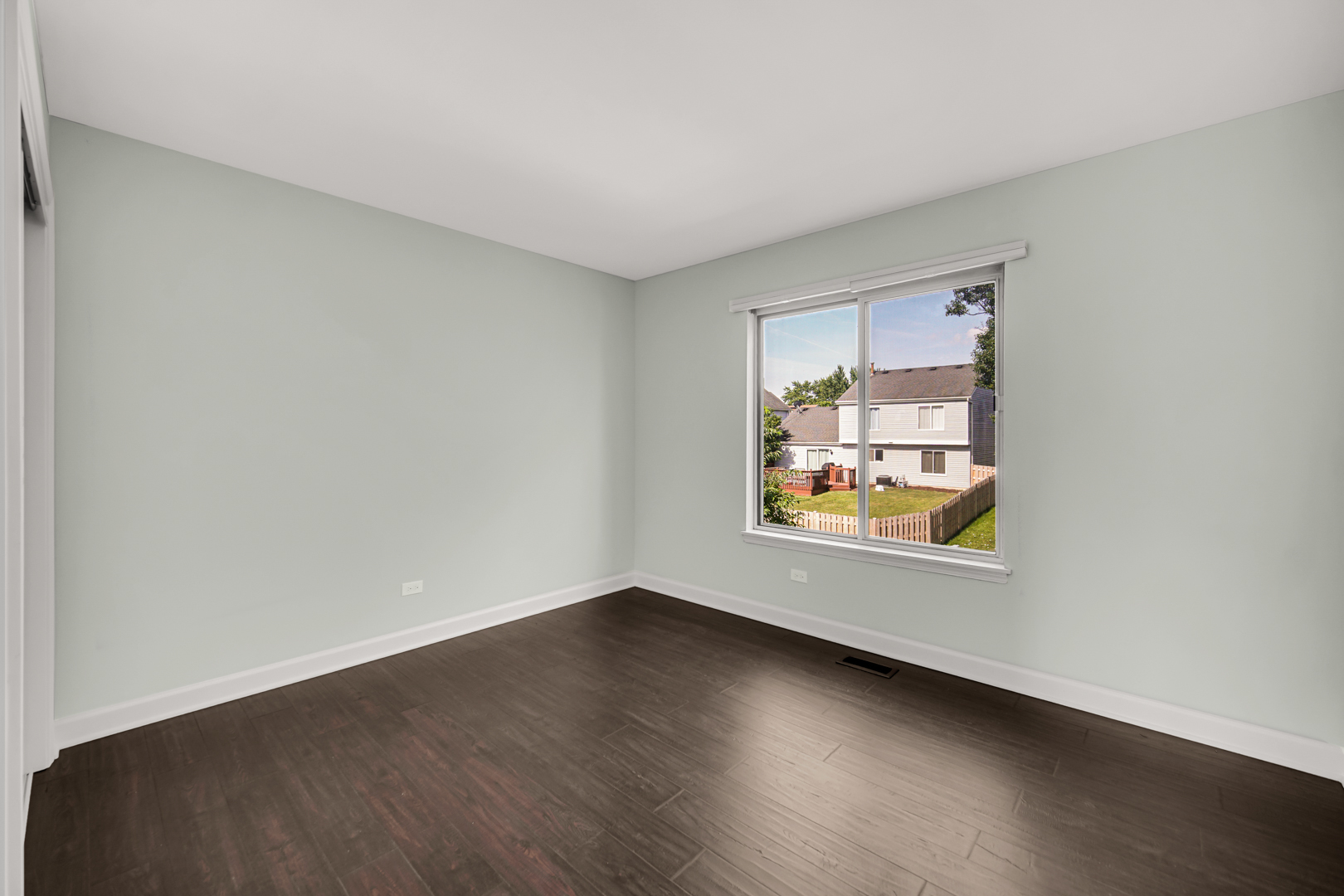 242 Stafford Drive, Mundelein, IL 60060