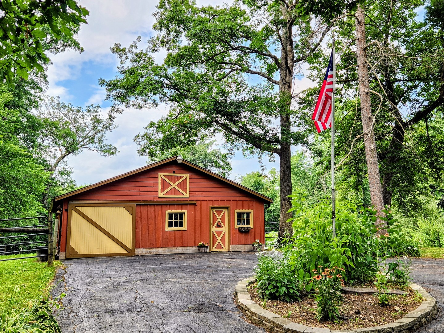 20798 White Oaks Road, Morrison, IL 61270