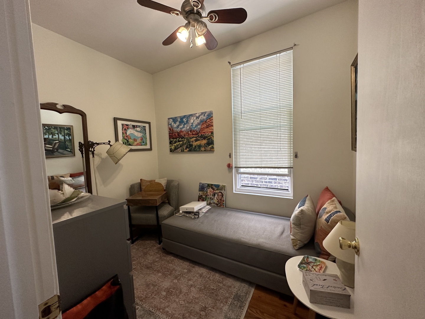 1516 N Greenview Avenue #3F, Chicago, IL 60642