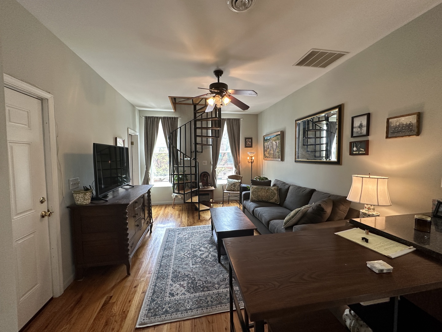 1516 N Greenview Avenue #3F, Chicago, IL 60642