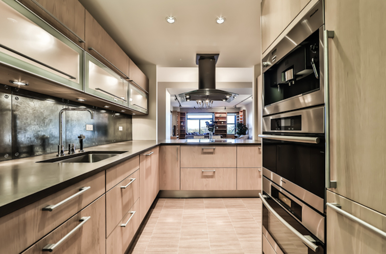 2100 N Lincoln Park West #4DN, Chicago, IL 60614
