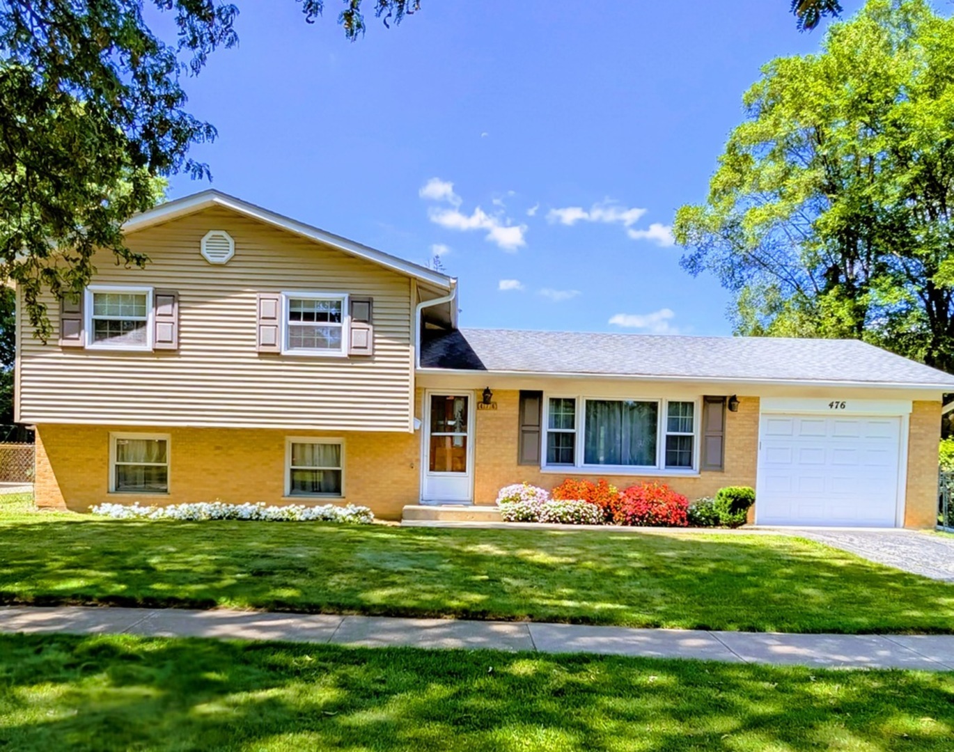 476 Raupp Boulevard, Buffalo Grove, IL 60089