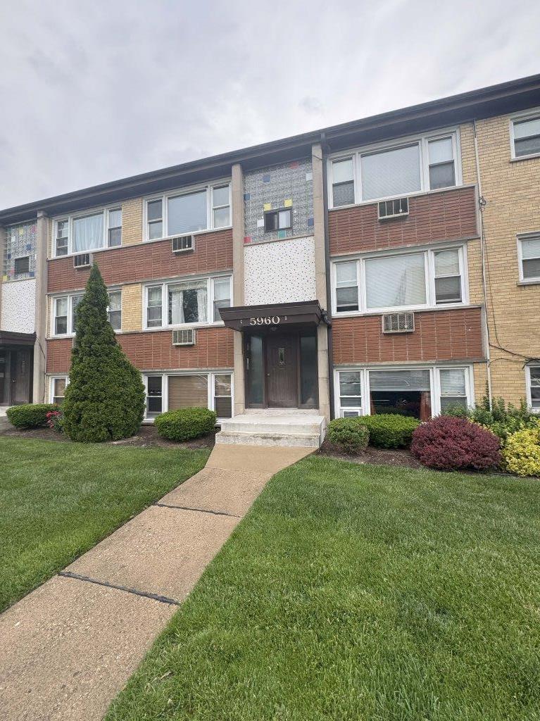 5960 N Odell Avenue #1C, Chicago, IL 60631