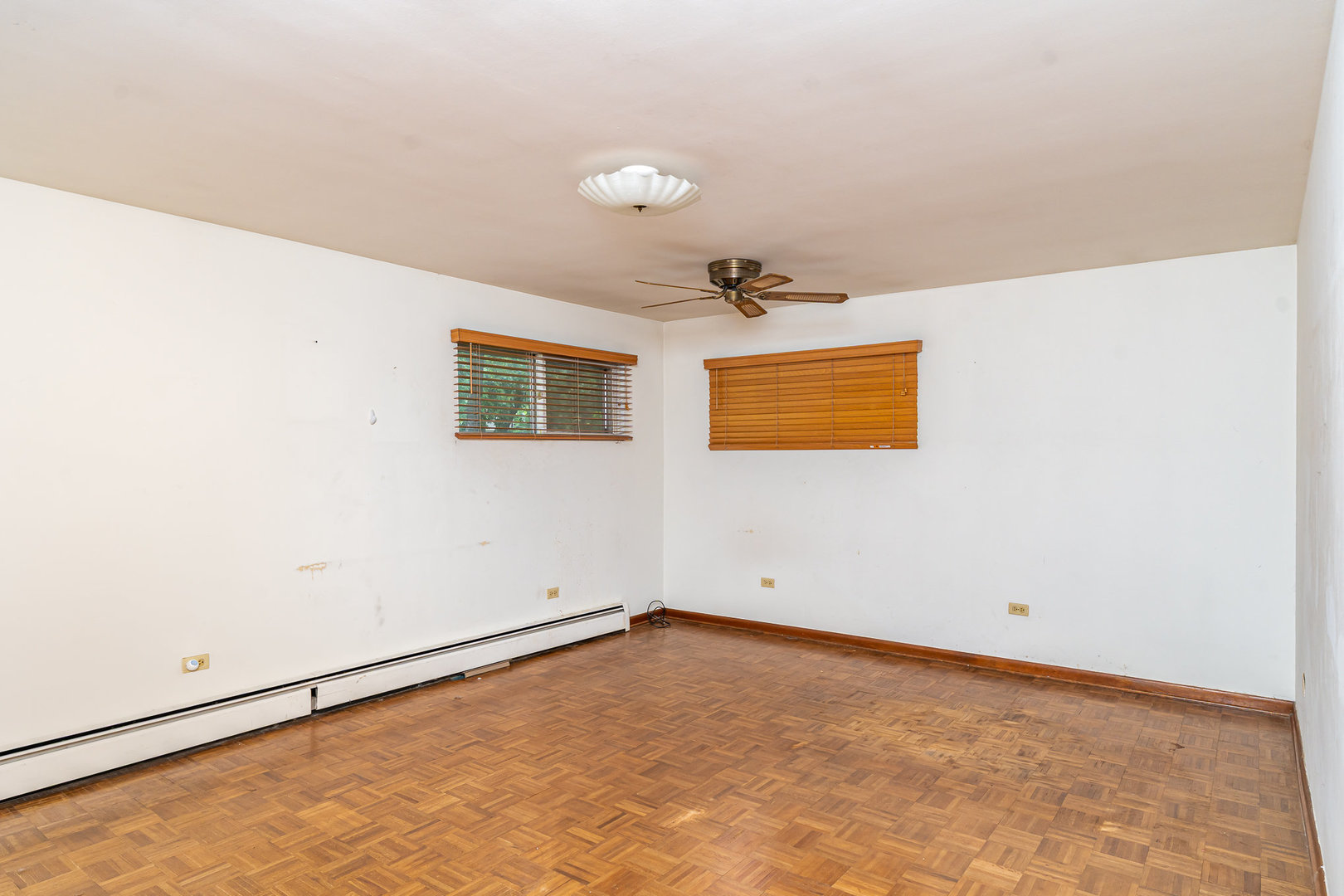9225 S 84th Avenue, Hickory Hills, IL 60457