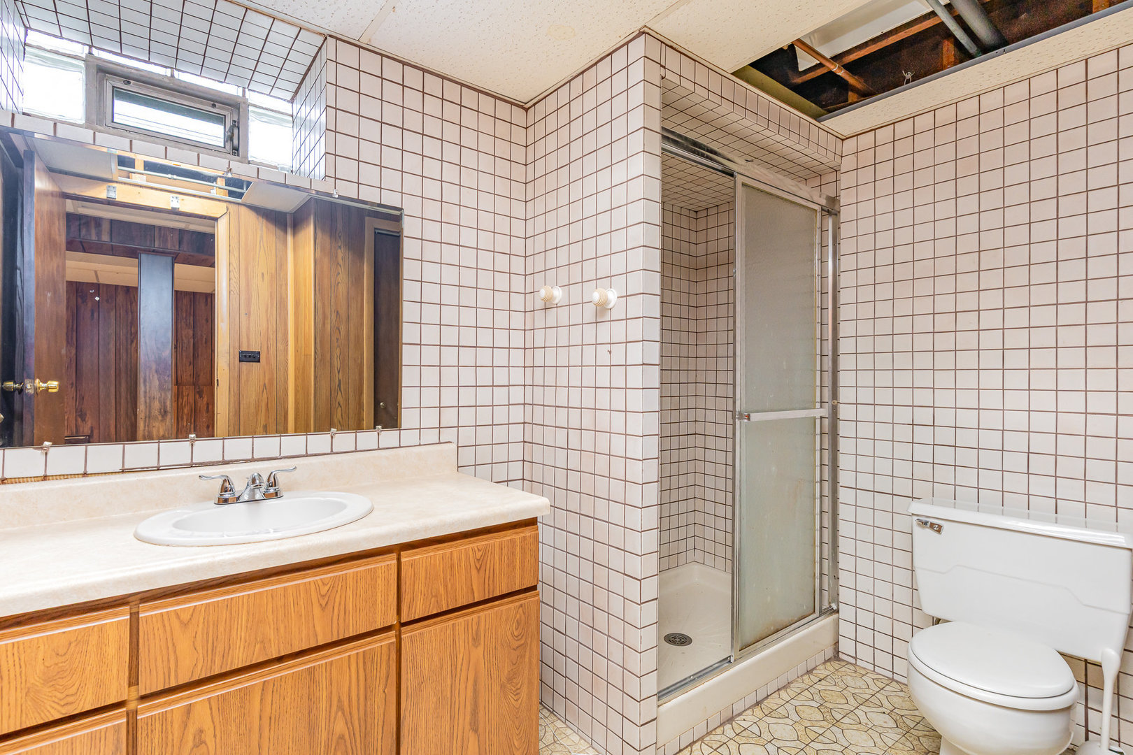 9225 S 84th Avenue, Hickory Hills, IL 60457