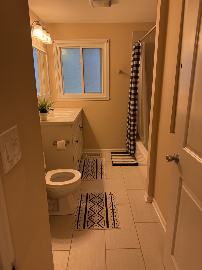 835 Williams Court, Schaumburg, IL 60193