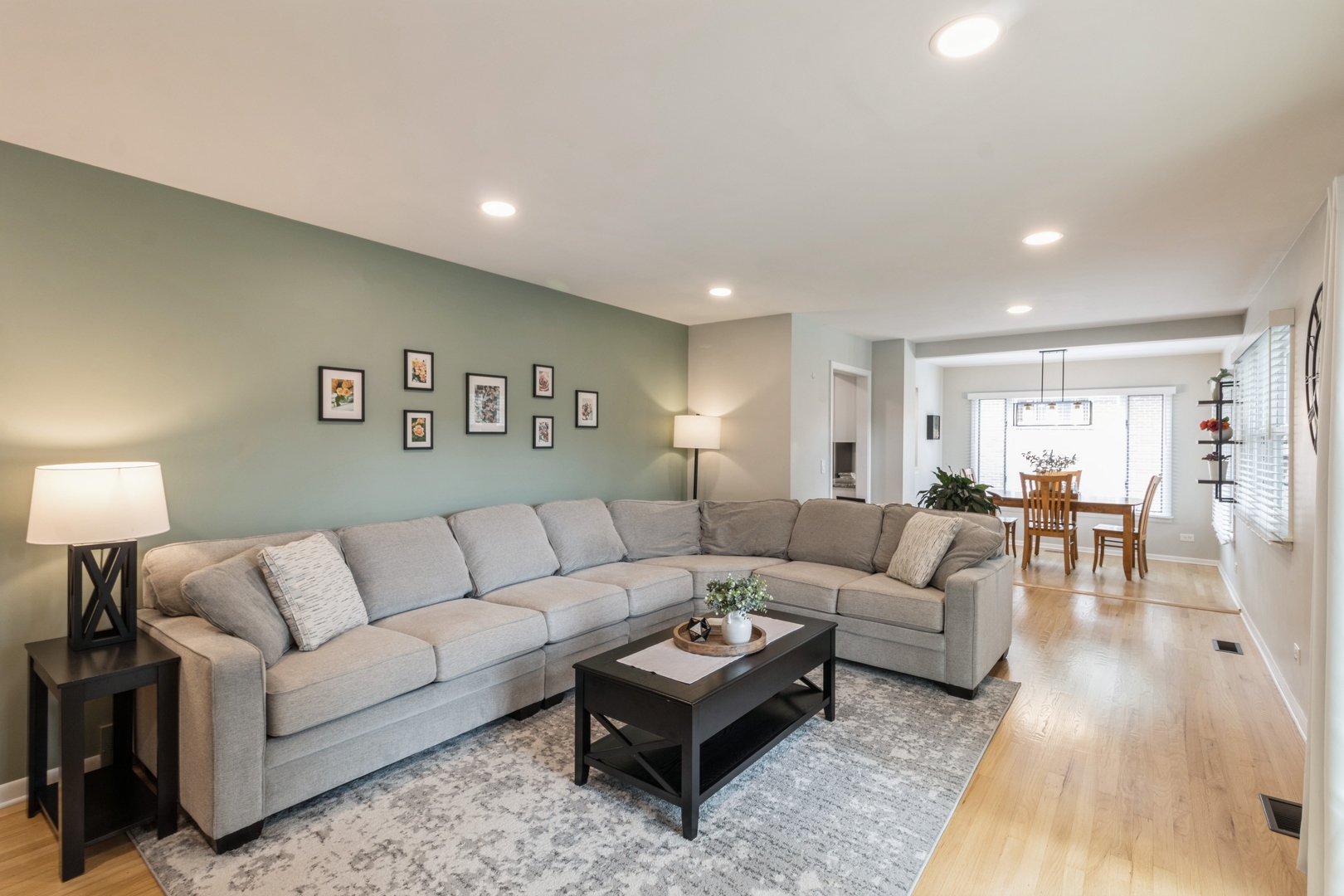 639 N Stephen Drive, Palatine, IL 60067