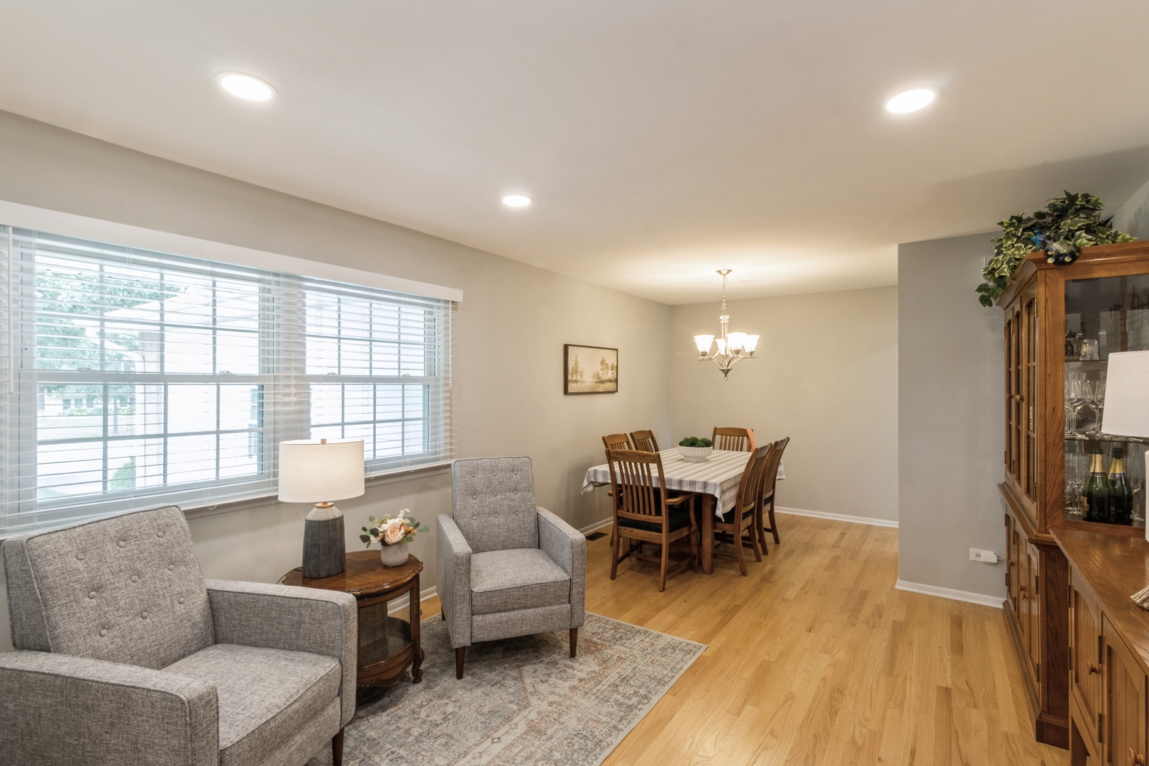 639 N Stephen Drive, Palatine, IL 60067