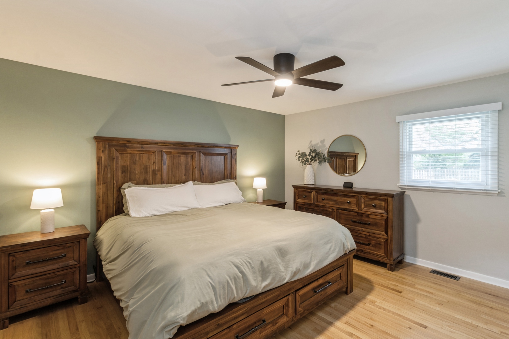 639 N Stephen Drive, Palatine, IL 60067