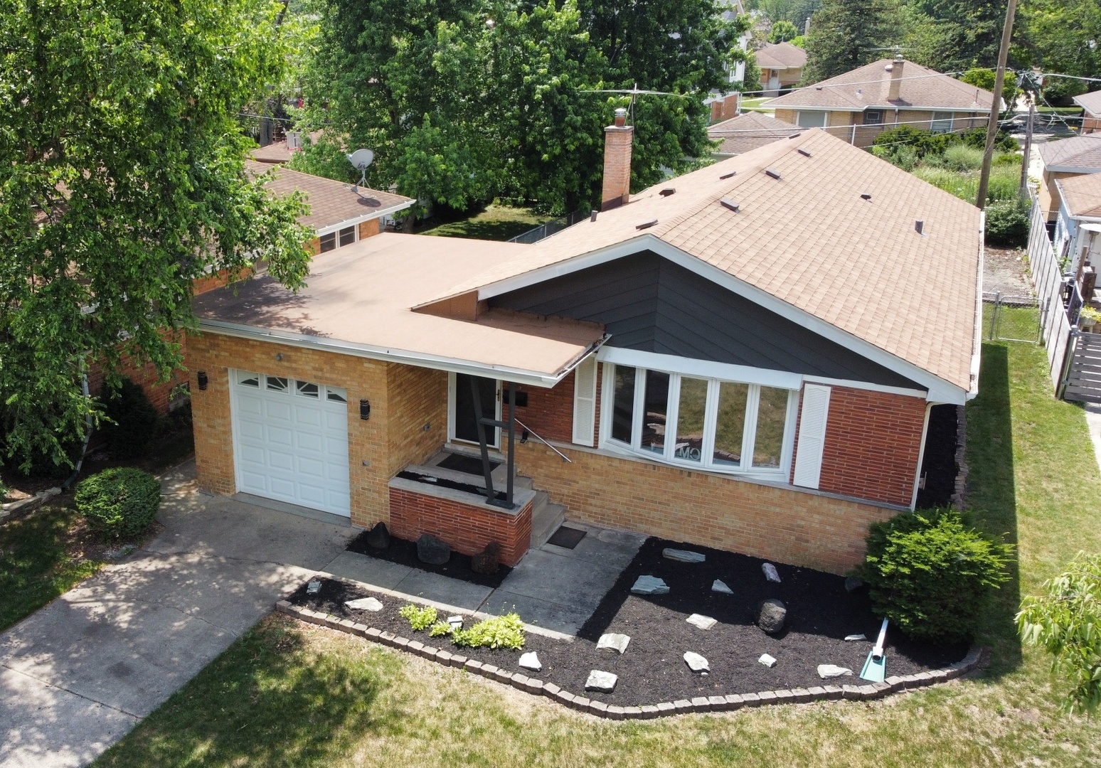 1234 Community Drive, La Grange Park, IL 60526