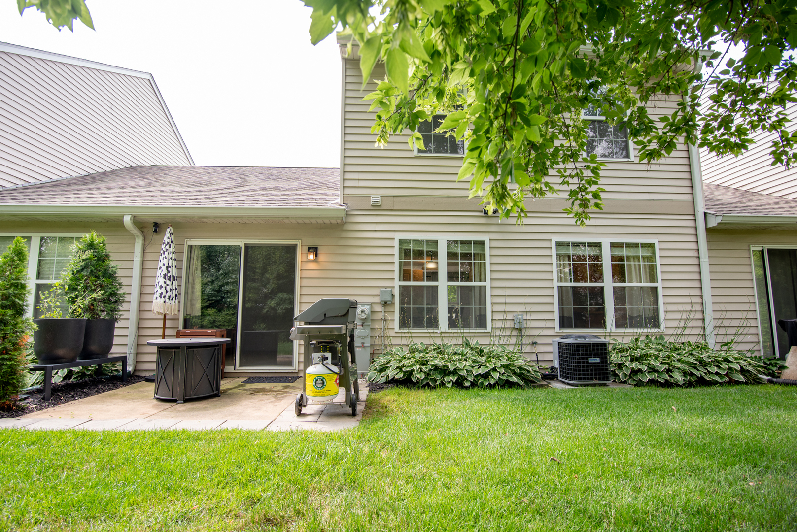 1376 W SPLIT OAK Circle, Round Lake Beach, IL 60073