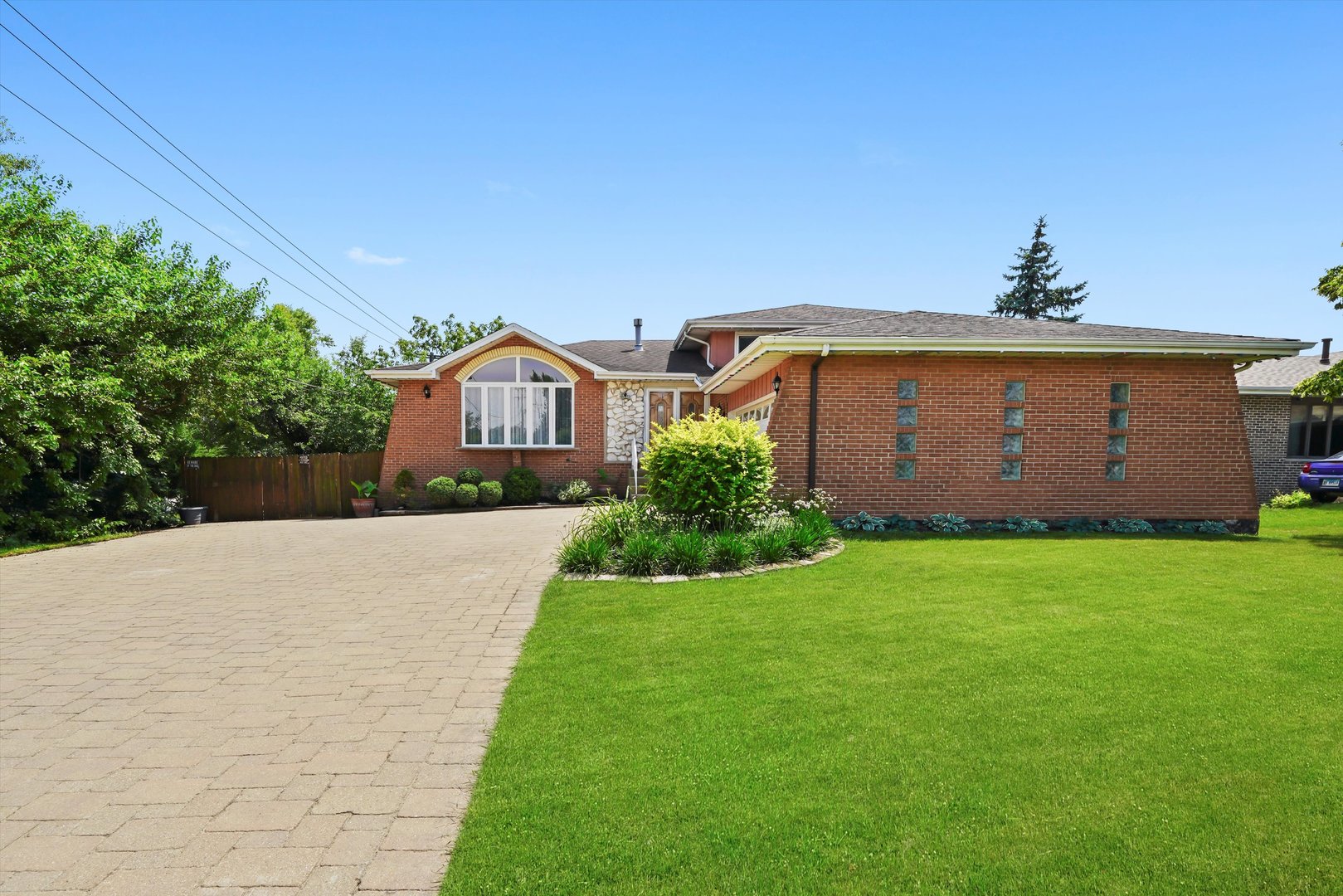 9842 S 88th Avenue, Palos Hills, IL 60465