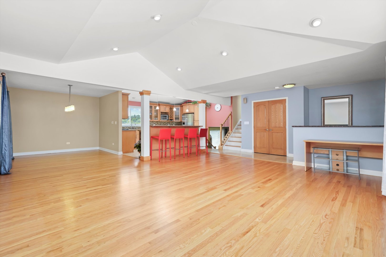 9842 S 88th Avenue, Palos Hills, IL 60465