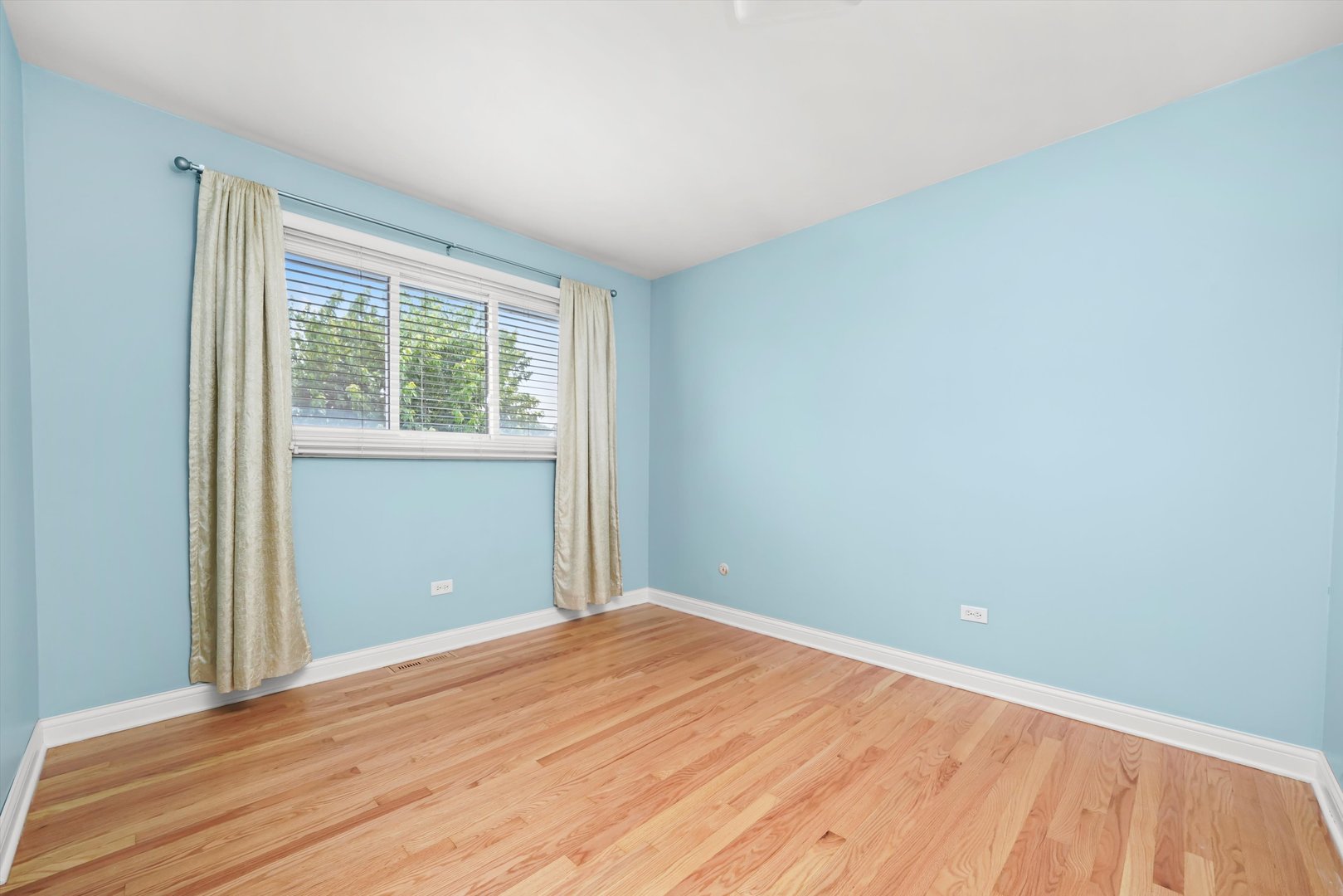 9842 S 88th Avenue, Palos Hills, IL 60465