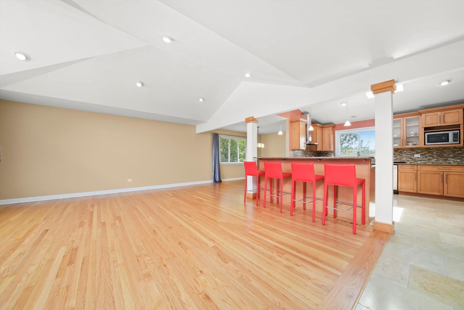 9842 S 88th Avenue, Palos Hills, IL 60465