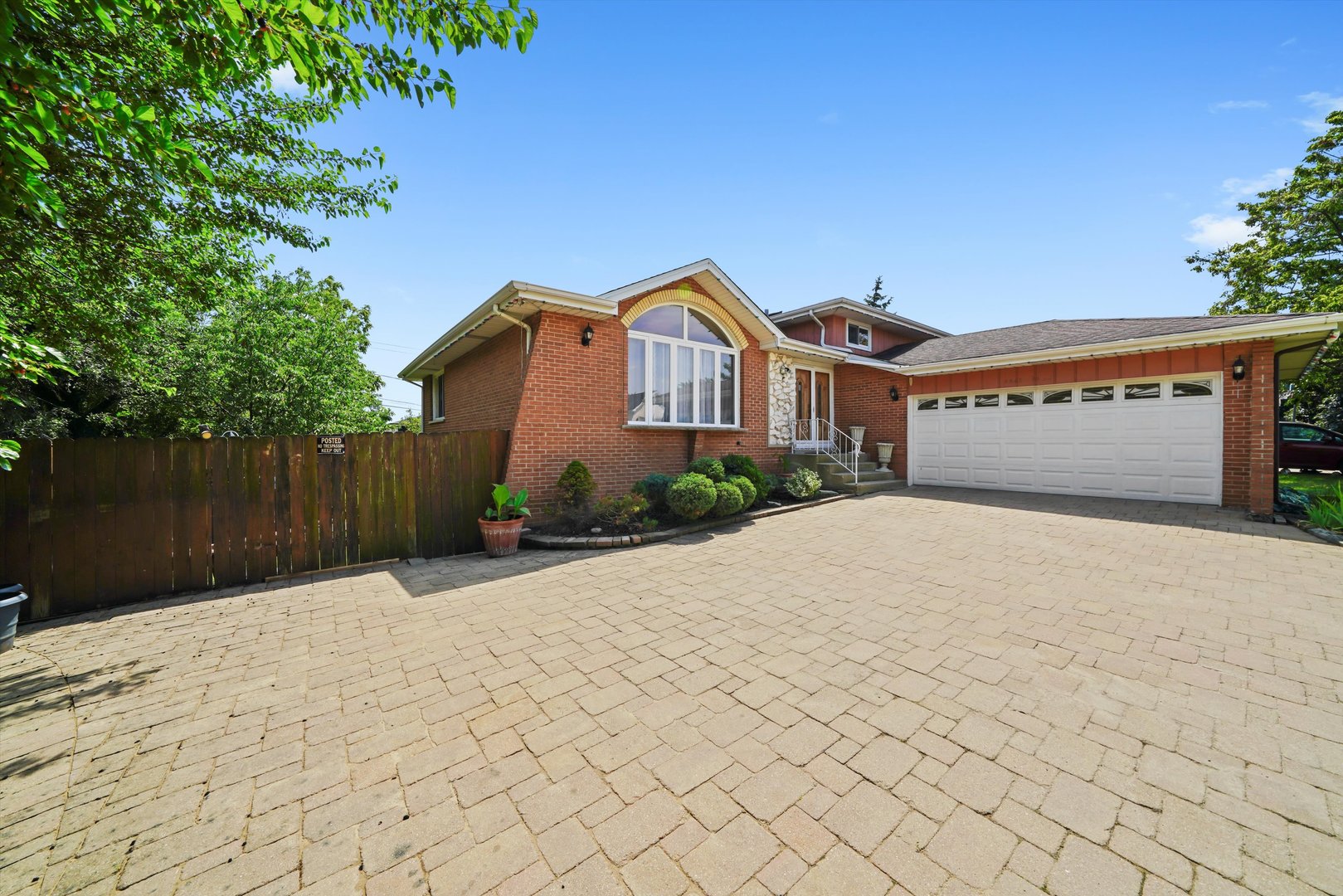 9842 S 88th Avenue, Palos Hills, IL 60465