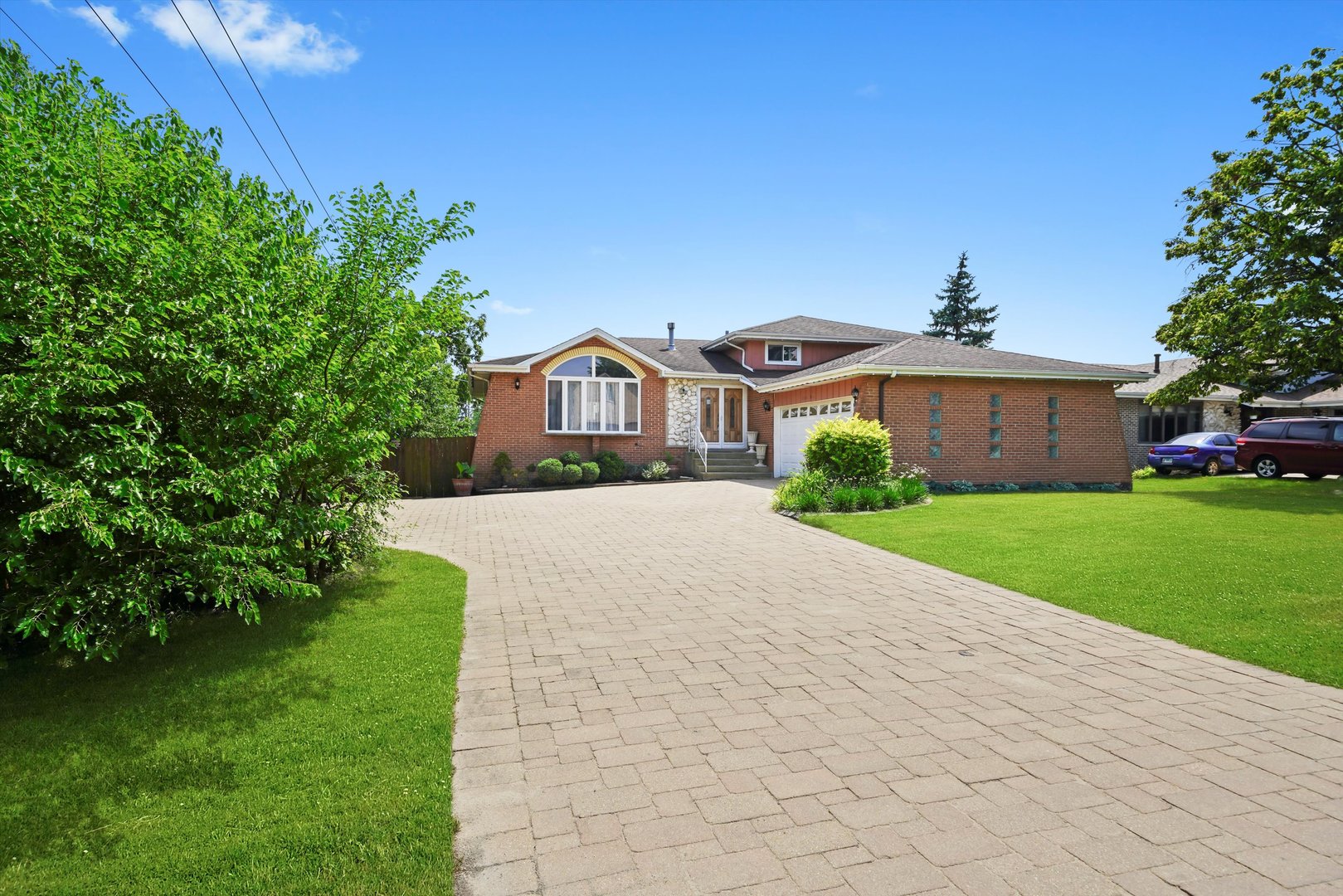 9842 S 88th Avenue, Palos Hills, IL 60465
