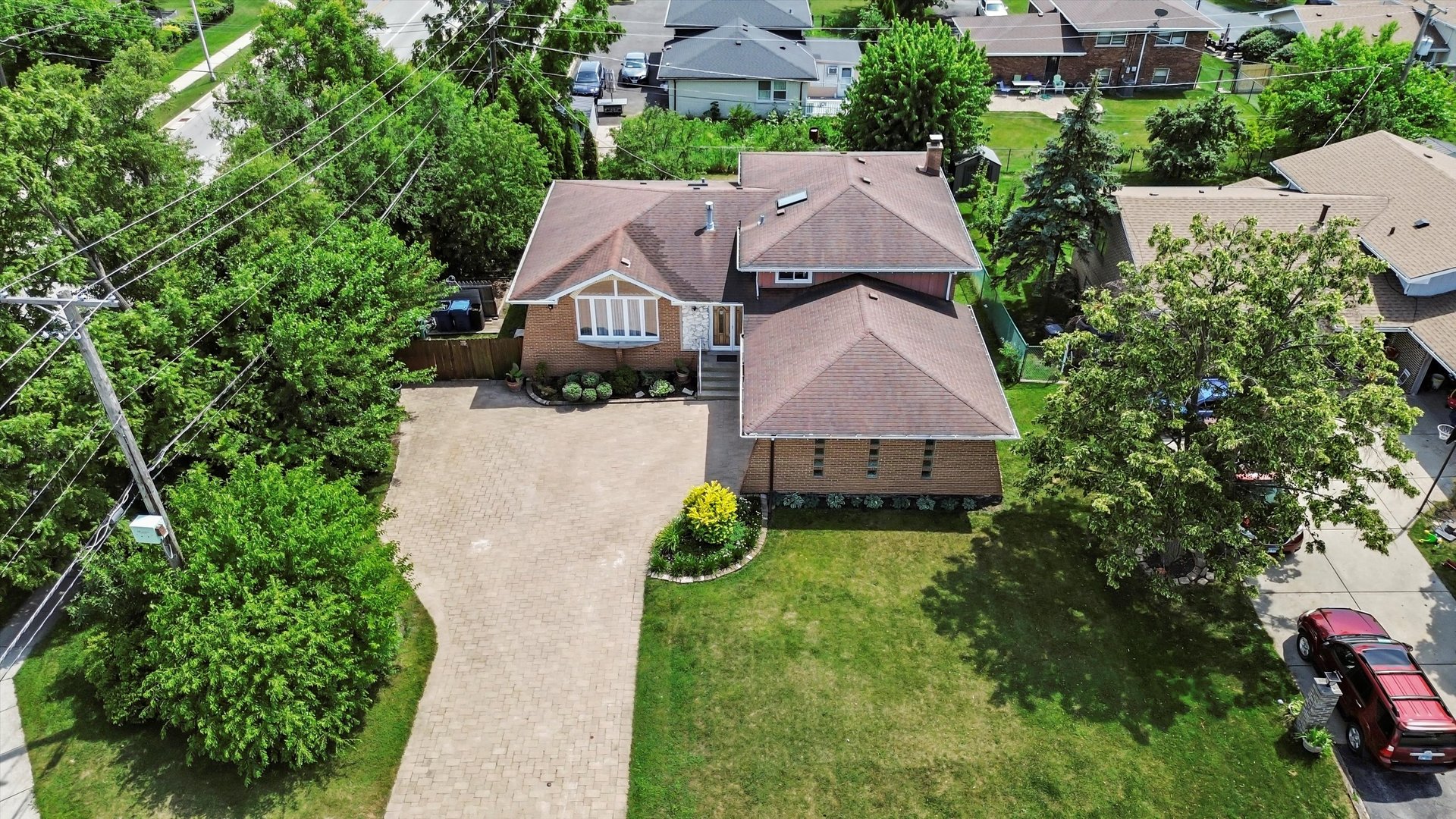 9842 S 88th Avenue, Palos Hills, IL 60465