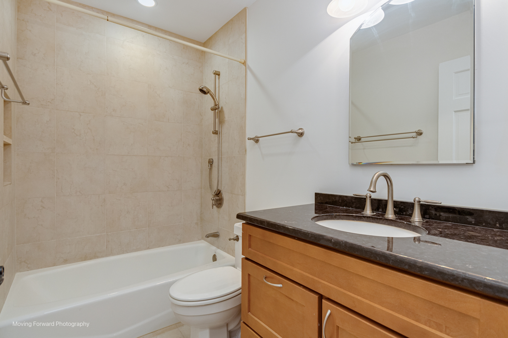 1763 Cass Court, Libertyville, IL 60048