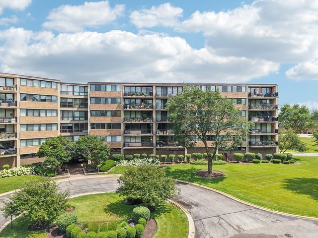 101 Bar Harbour Road #3C, Schaumburg, IL 60193