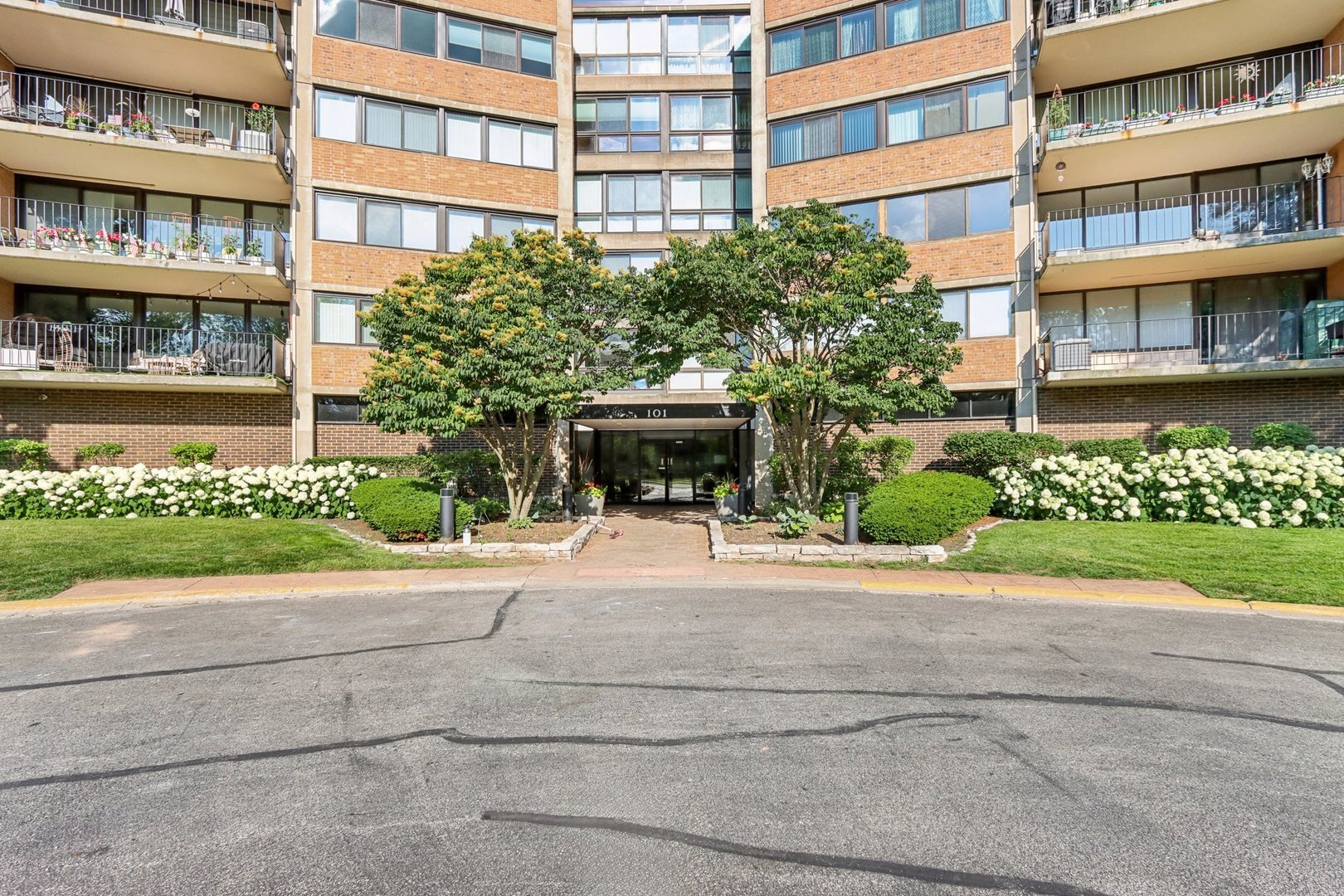 101 Bar Harbour Road #3C, Schaumburg, IL 60193