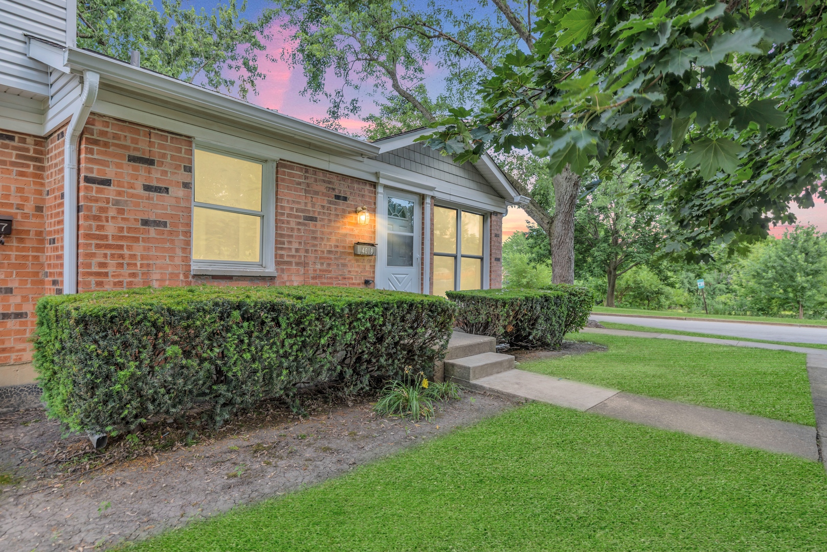 4018 Oxford Court, Streamwood, IL 60107