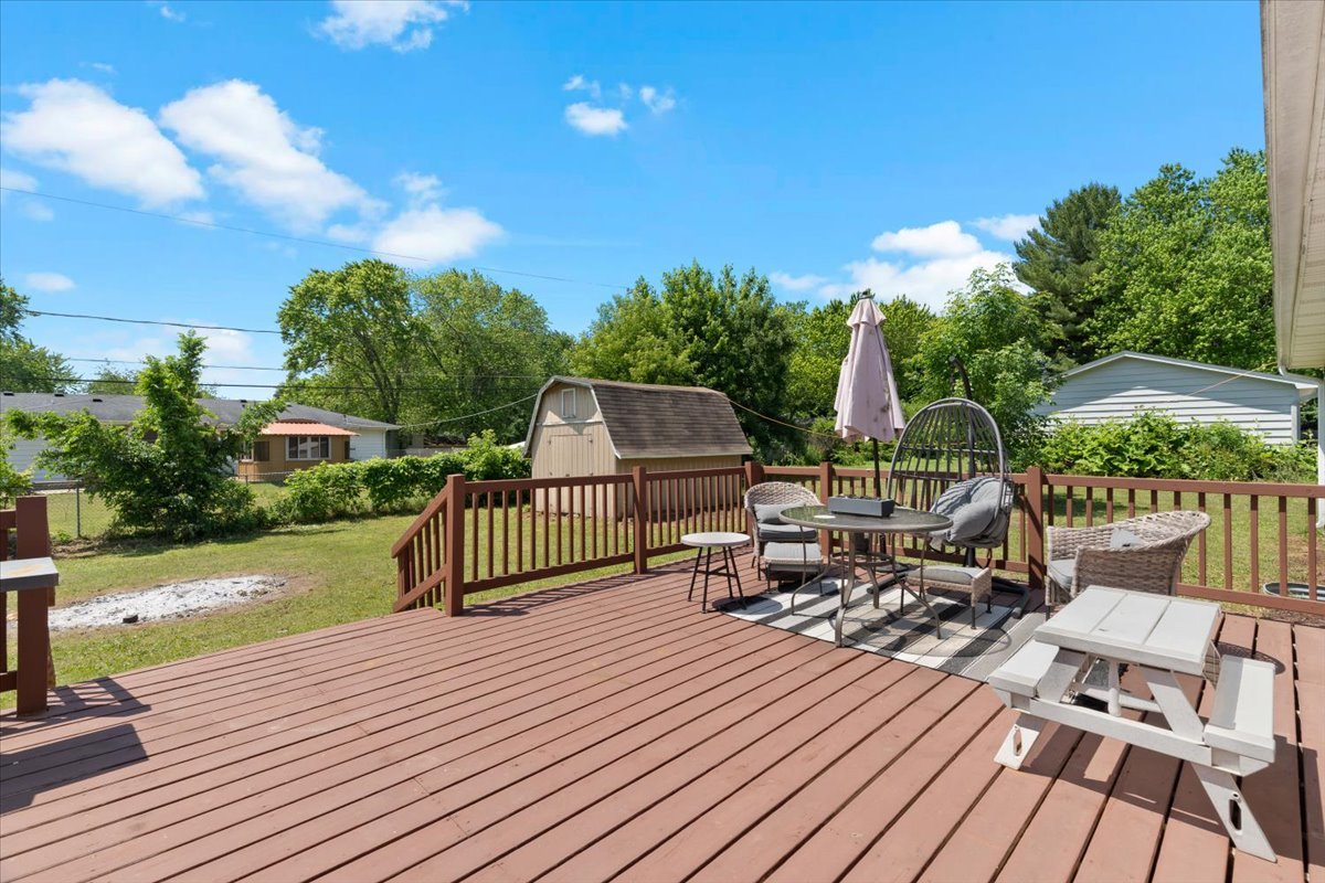 10067 W Logan Court, Zion, IL 60099