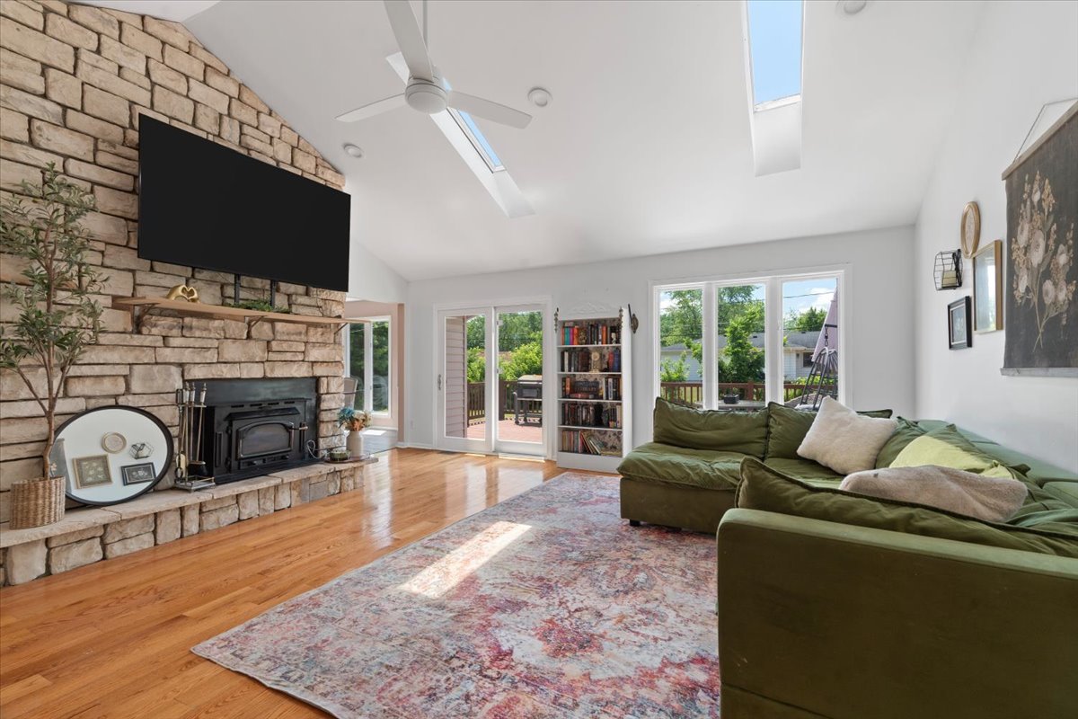 10067 W Logan Court, Zion, IL 60099