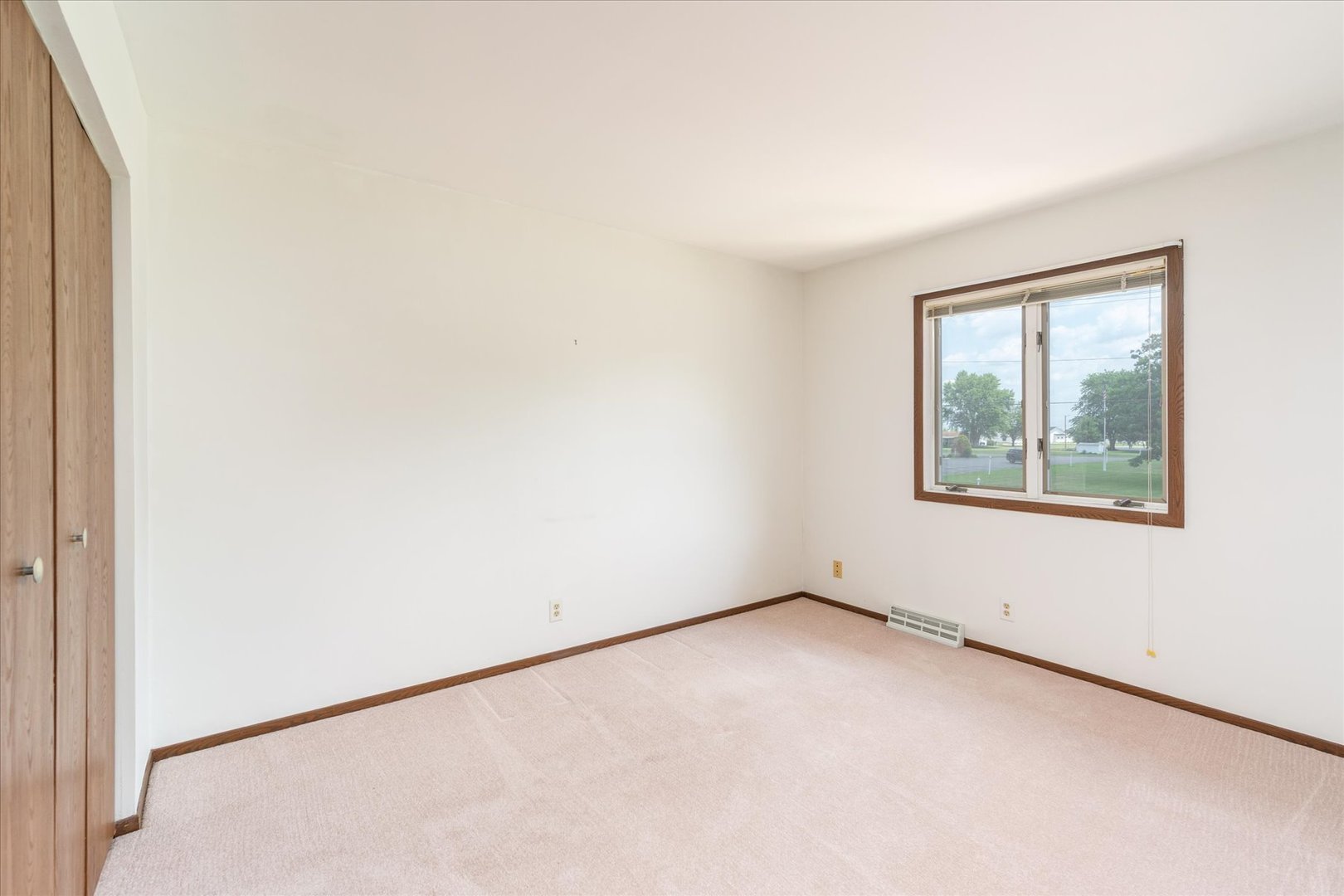 681 E Thompson Street #D, Princeton, IL 61356