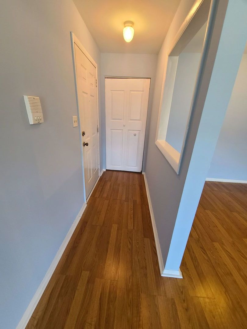 9950 S 84th Terrace #215, Palos Hills, IL 60465